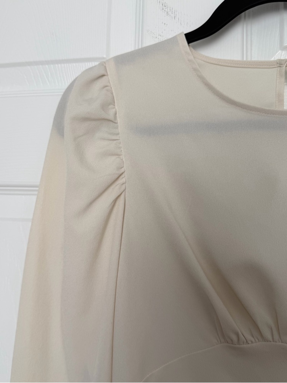 Express Cream Long Sleeve Puff Shoulder Blouse - Picture 2 of 6
